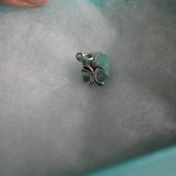 Tiffany & Co Sterling Silver Blue Enamel Gift Box Chain Pendant Necklace. - Picture 2 of 7